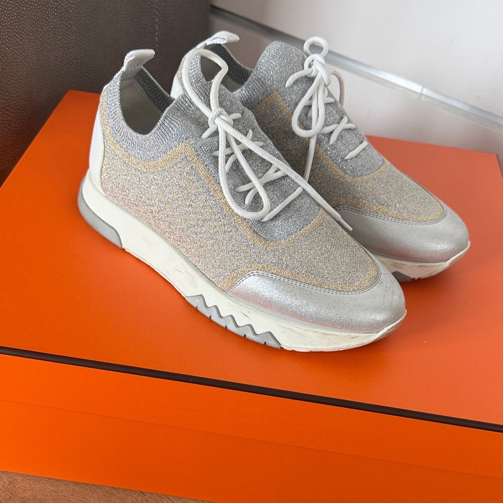 HERMES Authentic Addict sneaker silver & gold